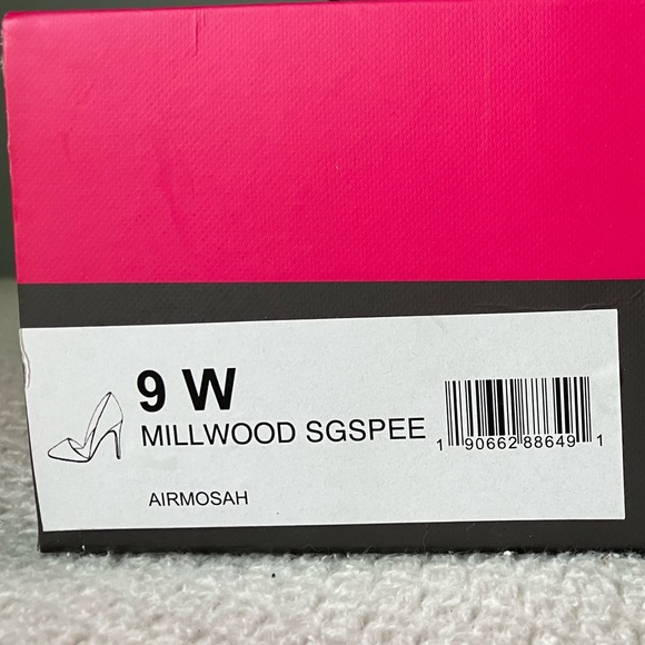 Vince Camuto Textured Tan Heels - Picture 4 of 4